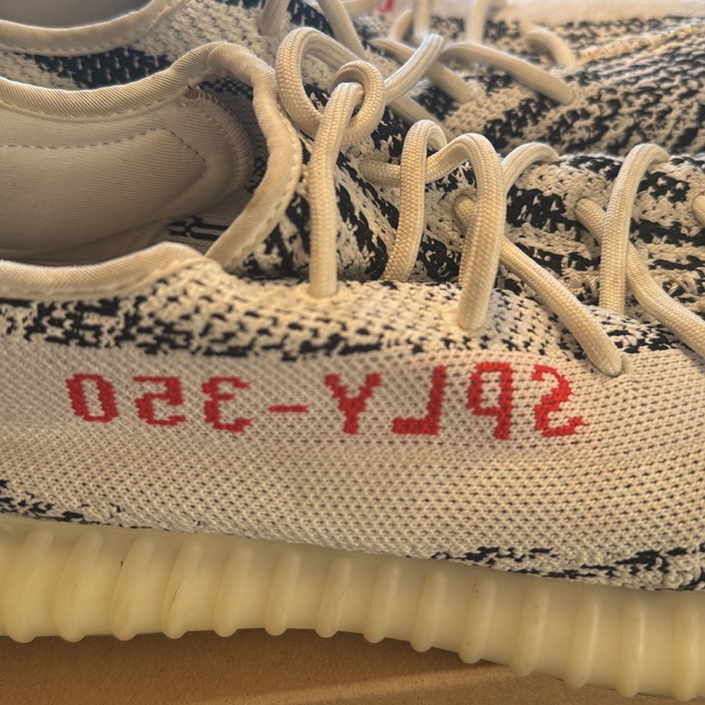 Adidas Yeezy Boost 350 V2 Zebra CP9654 Men's Size 12 - Picture 6 of 7